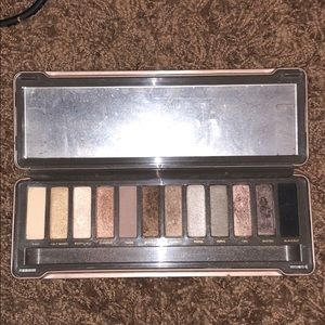 SOLD Naked 2 urban decay
